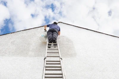 Peinture extérieure à Lespugue — façades et ravalement